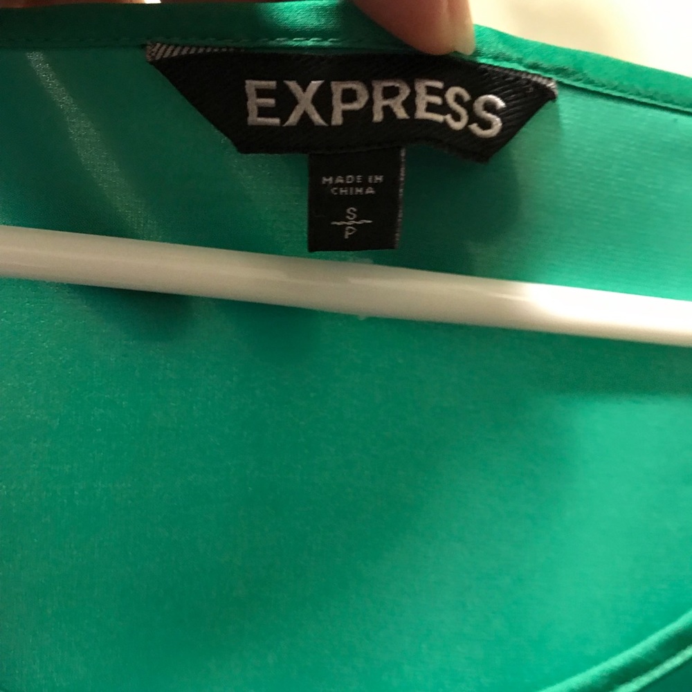 Express silky green top - Picture 4 of 5
